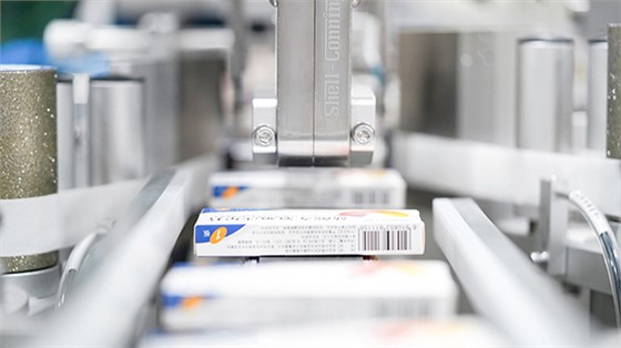 雷曼兄弟双面保护膜贴标机合作案例