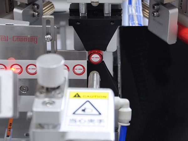 S911口红底部智能贴标机